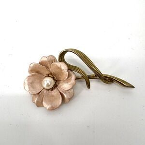 Vintage MARCEL BOUCHER Flower Brooch Pin Faux Pearl Peach Flower Gold Tone